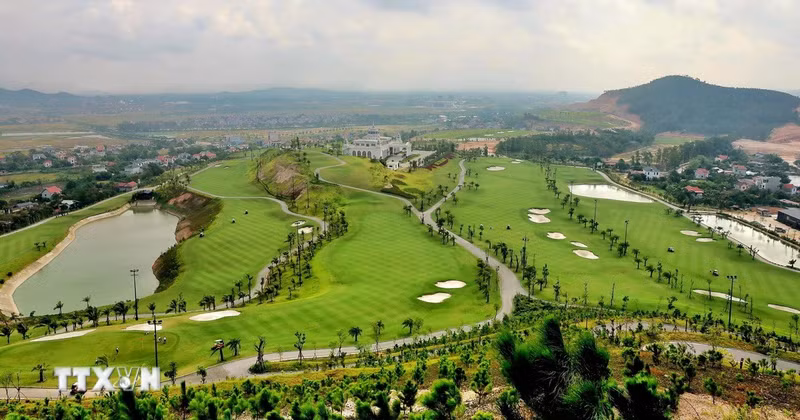 附图：越南高尔夫旅游力争实现10亿美元收入。