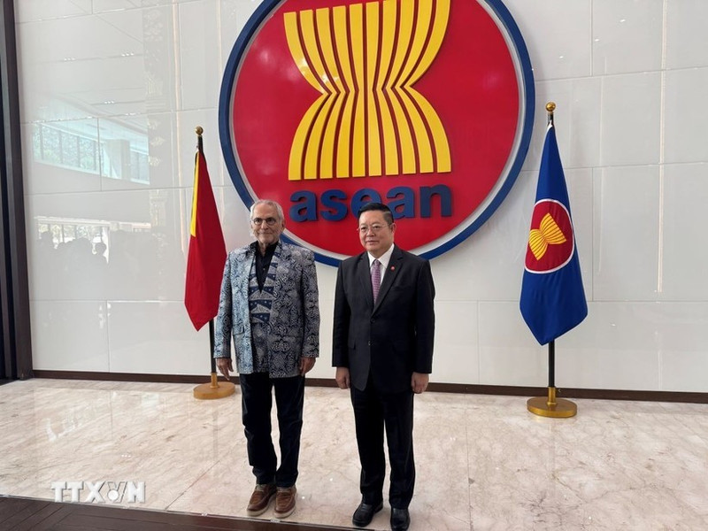 东帝汶总统若泽·拉莫斯·奥尔塔与东盟秘书长高金华。(图片来源:越通社)
