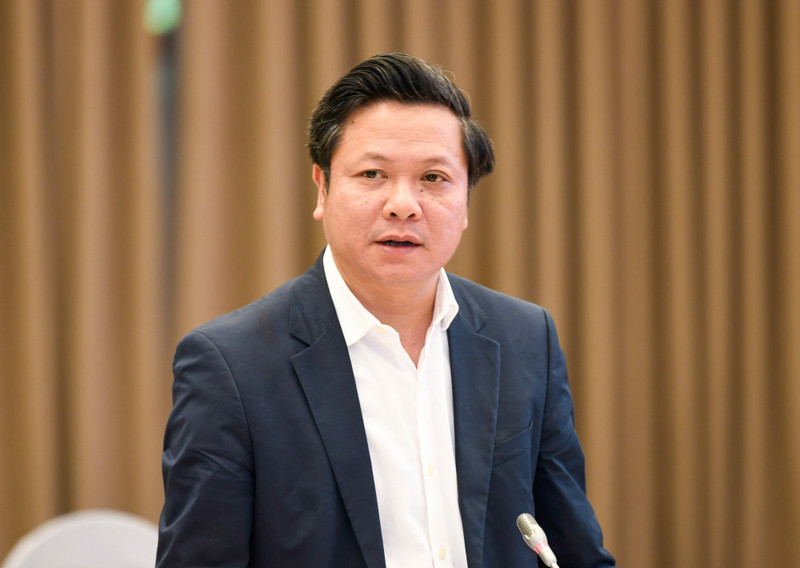 内务部地方政府司司长潘忠俊发表讲话。