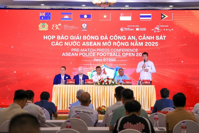 2025年东盟国家公安警察足球锦标赛为执法力量打造有意义的体育平台。（图片来源：越通社）