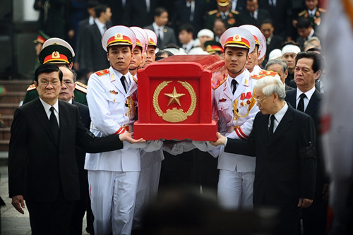 河内与武元甲大将永远告别！ ảnh 3