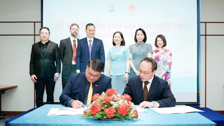 Central Retail越南公司与乐天广场市场签署了合作谅解备忘录。