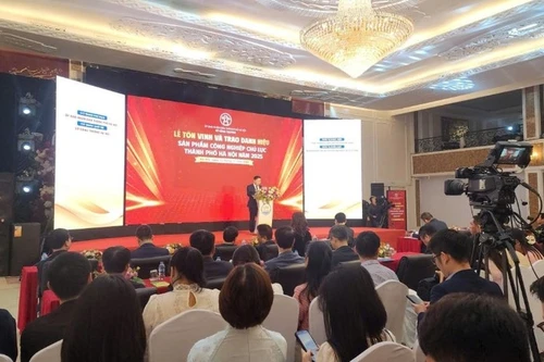 2025年河内市35个主力工业产品称号授予仪式。