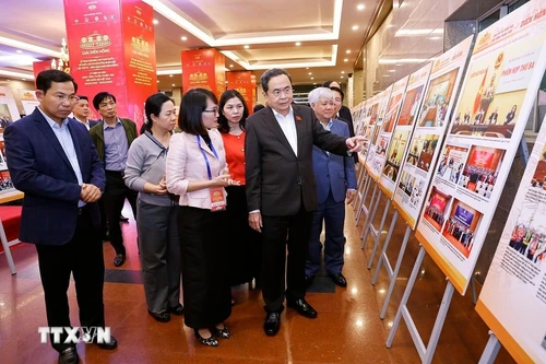 国会主席陈青敏参加第四届延洪奖颁奖典礼彩排。