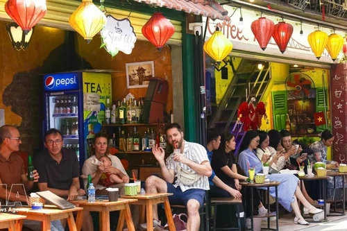 2026年头两个月，首都河内接待国际游客约155万人次，增长35.6%。（图片来源：越通社）