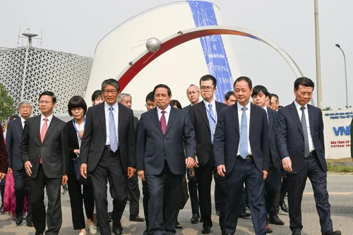 范明正总理出席越南国家航天中心工程落成仪式暨“2026年越日航天论坛：携手迈向新时代”开幕式。