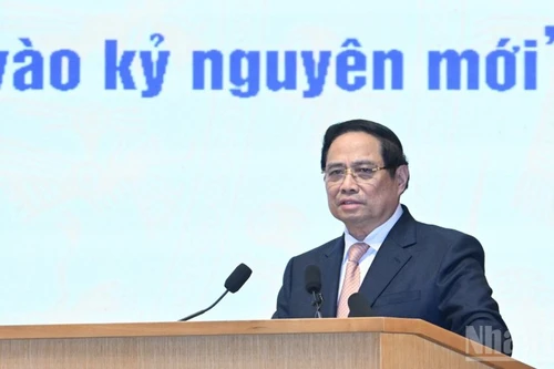 范明正总理在会上发表讲话。（本报记者 陈海摄）