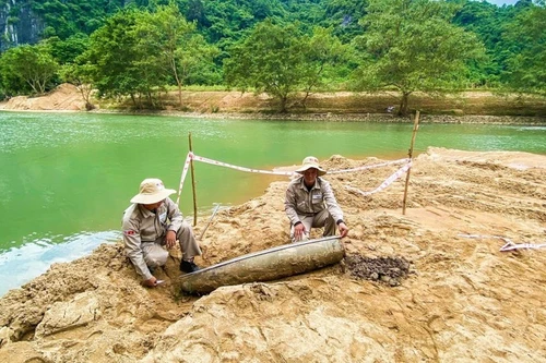 风芽乡发现重量220公斤的炸弹。(图片来源:越通社)