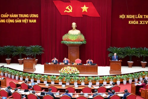 越共第十四届中央委员会第二次全体会议在河内隆重开幕。