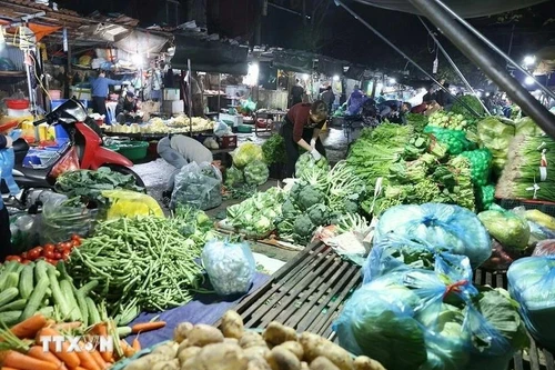 从正月初四起，市场开始恢复正常，初五当天更为明显。