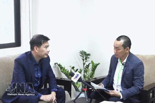 柬埔寨国民议会副秘书长兼国会咨询委员会主席谢万那烈（Chheang Vannarith）接受越通社驻金边记者采访。