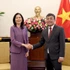 越南外交部常务副部长阮明宇会见联合国常驻越南协调员宝琳·塔梅西斯。（图片来源：世界与越南报）