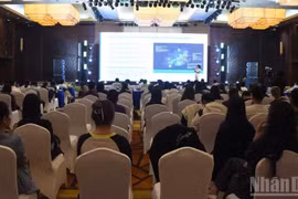 会议场面。（图：英桃摄）