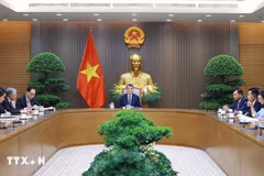 越南政府总理黎明兴与新西兰总理通电话。