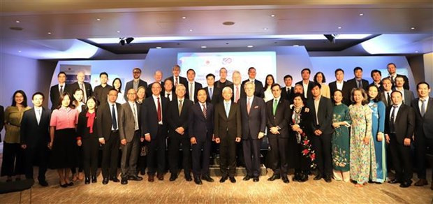 与会代表合影。