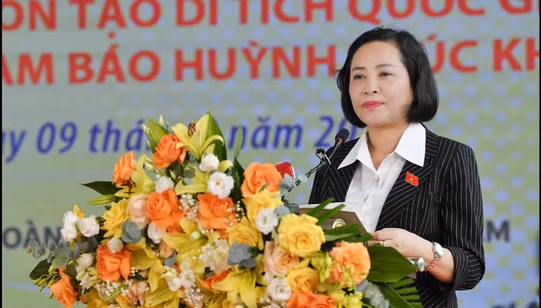 国会副主席阮氏青在仪式上发表讲话。 国会副主席阮氏青在仪式上发表讲话。