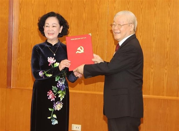越共中央政治局分工张氏梅同志担任越共第十三届中央书记处常务书记。