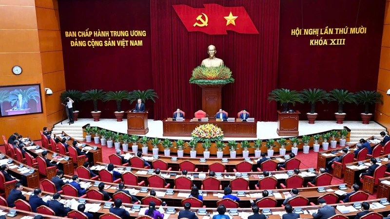 越共十三届中央委员会第十次会议于2024年9月18日上午在首都河内开幕。（登科 摄）