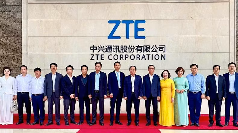 海防市领导代表团探访中兴通讯股份有限公司并介绍该市投资机会。