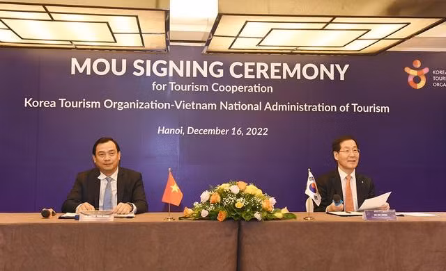 越南与韩国合作促进旅游备忘录签署仪式。