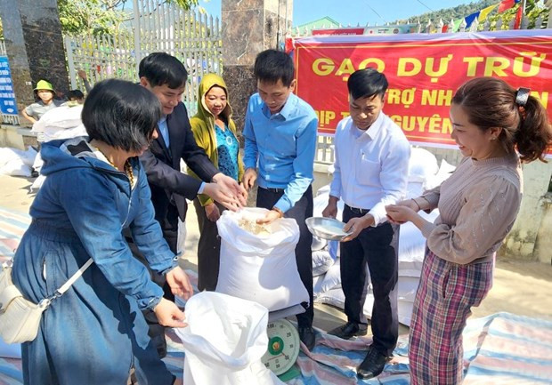 2024甲辰龙年春节将从国家粮食储备库划拨大米并发放给困难群众。