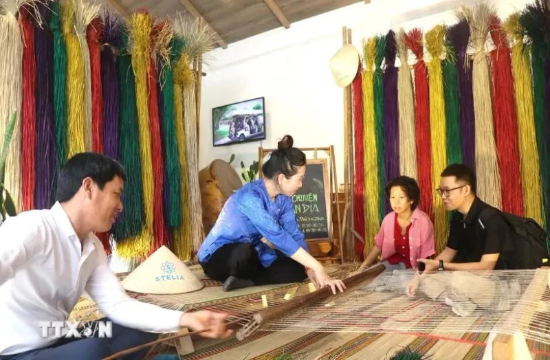 越南努力保护与发展手工艺村。