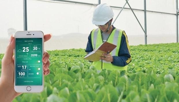 附图：应用高科技助力农业转型。