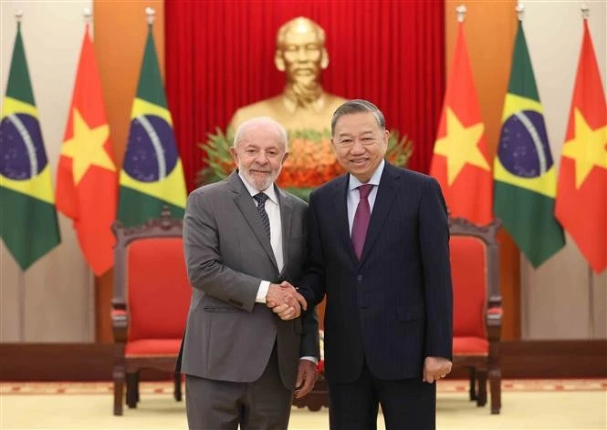 越共中央总书记苏会见巴西总统卢拉·达席尔瓦。