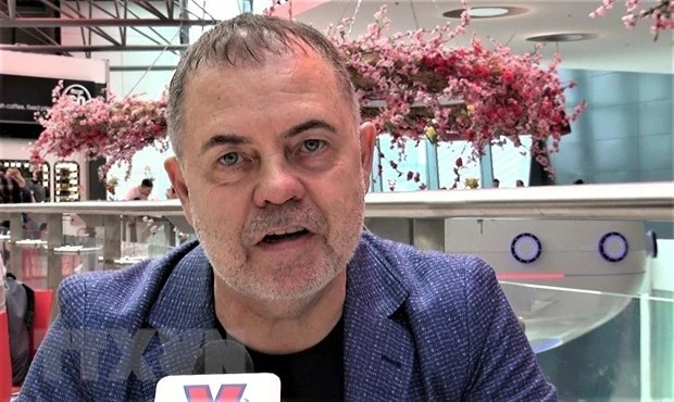 欧亚研究基金专家理事会主席格里沃里。