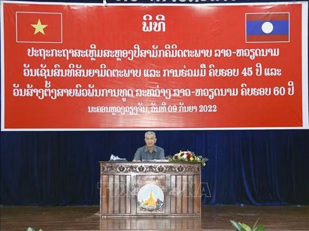 万象市委书记、人民议会主席阿努哈普•图纳洛姆。（图片来源：越通社）