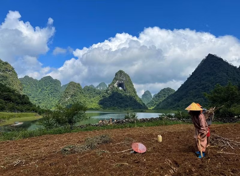 神眼山名胜区周边居民的生活场景。
