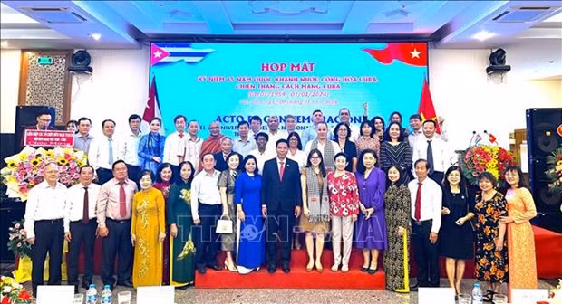 与会代表合影。