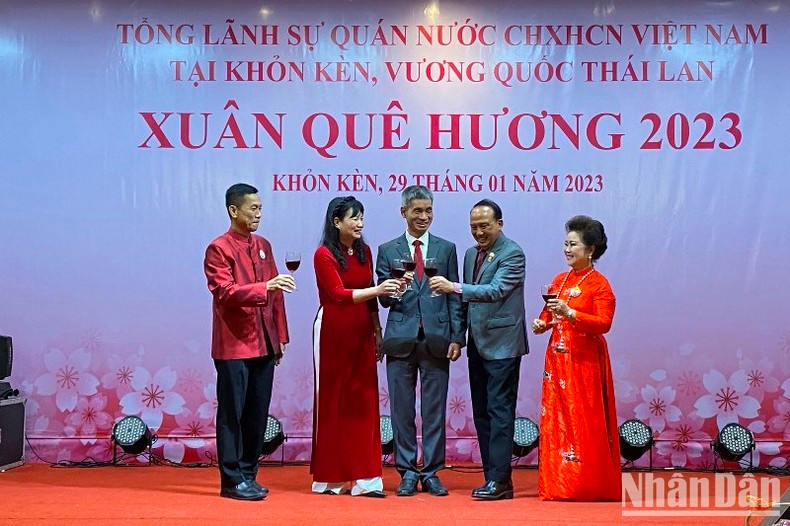 越南驻泰国孔敬总领事馆举行2023年“家乡之春”活动。