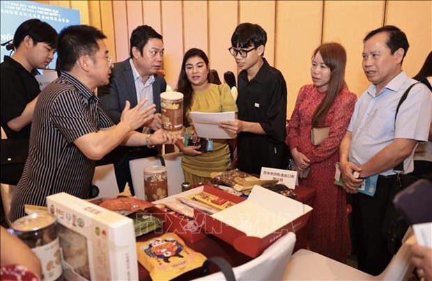 两国企业代表直接交流。