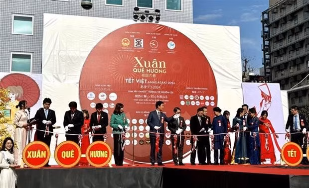 “2024年越南春节——家乡之春”文化节在日本兵库县尼崎市开幕。