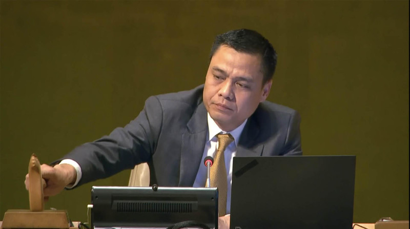 越南驻联合国代表团团长邓黄江大使。