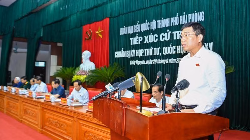 国会代表作报告。