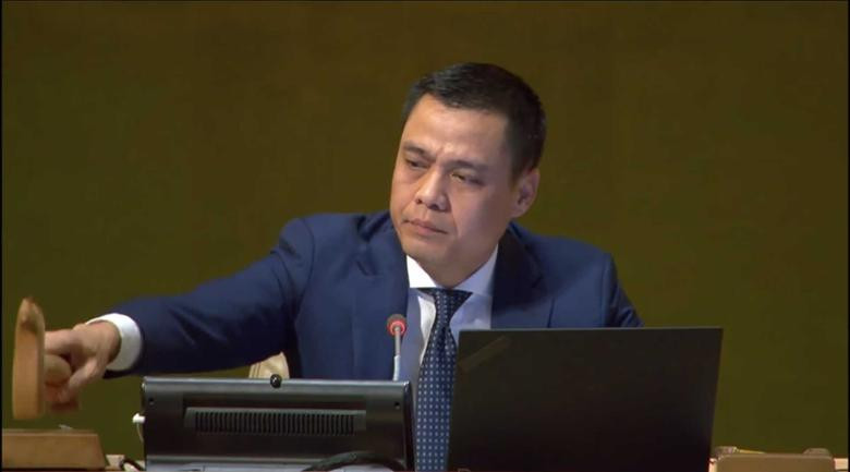 越南常驻联合国代表团团长邓黄江大使。