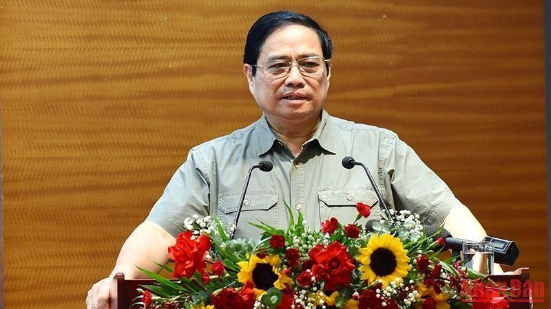 政府总理范明正在会上发言。（陈海 摄）