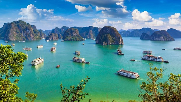 下龙湾。