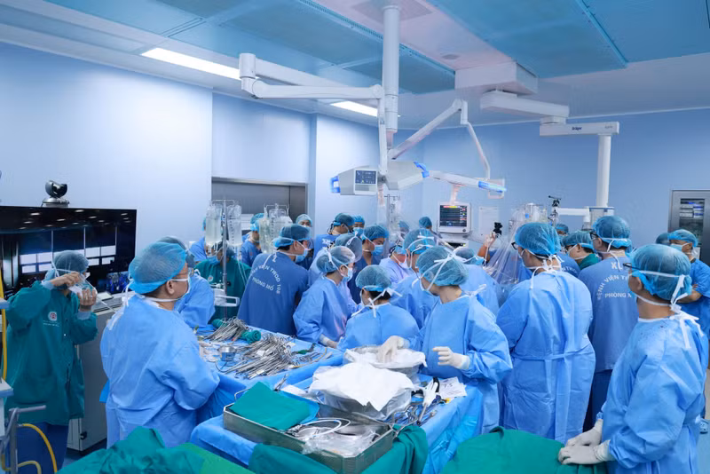 附图：越南器官移植手术数量位居东南亚第一。