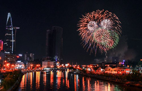 附图：胡志明市将设置16个烟花燃放点。