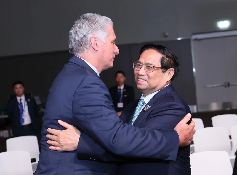范明正总理会见古巴共和国国家主席米格尔·迪亚斯·卡内尔·贝穆德斯。
