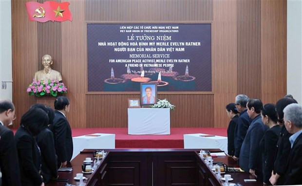 和平活动家梅尔·拉特纳悼念仪式在河内举行。