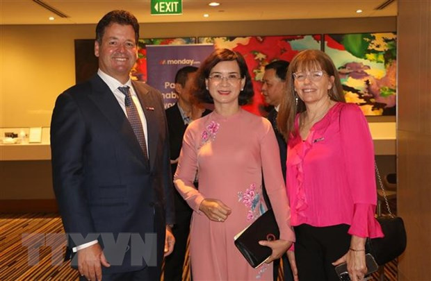 平福省人民委员会副主席陈雪明会见澳大利亚企业。