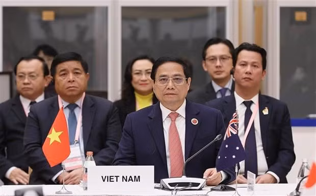 越南政府总理范明正出席“亚洲零排放共同体”首次峰会。