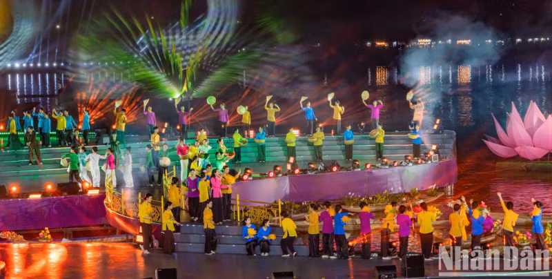 此次活动旨在介绍和推广顺化市乃至越南的物质和非物质文化价值、独特的旅游资源和产品。