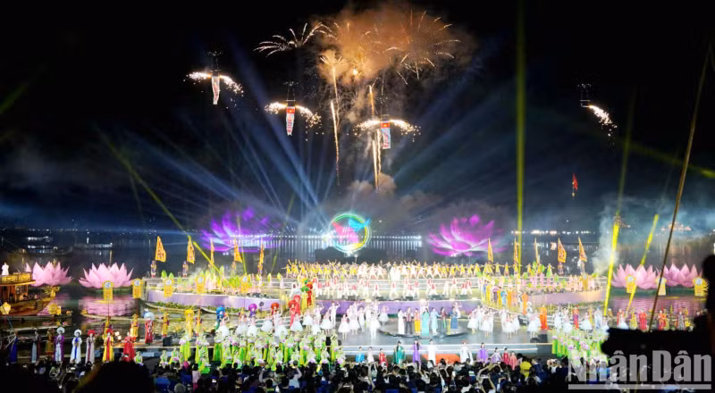 通过顺化国家旅游年的举办目的是充分挖掘顺化市的潜力和独特优势，推动旅游业的突飞猛进，吸引更多国内外游客前来观光旅游，促进当地经济社会的发展。