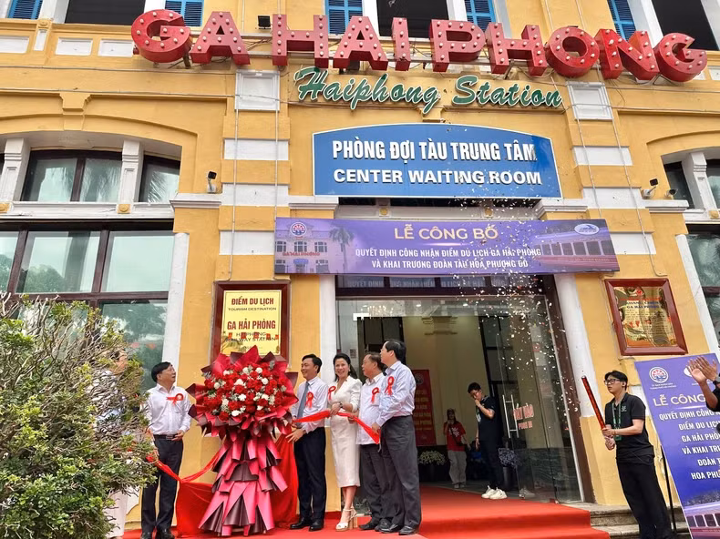 海防火车站成为“旅游新地标”的公布仪式。