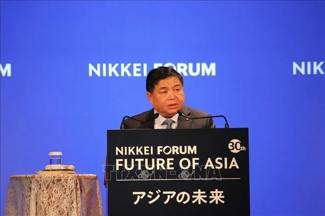 越南政府副总理阮志勇在日本东京出席第30届亚洲未来会议并发表重要讲话。